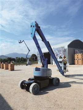 The 12m working height all-electric Z-33/18 